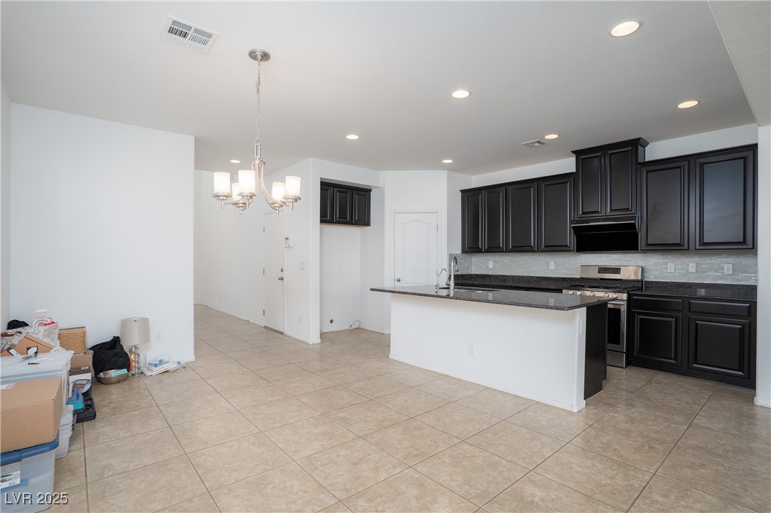 7664 Mallard Bay Avenue