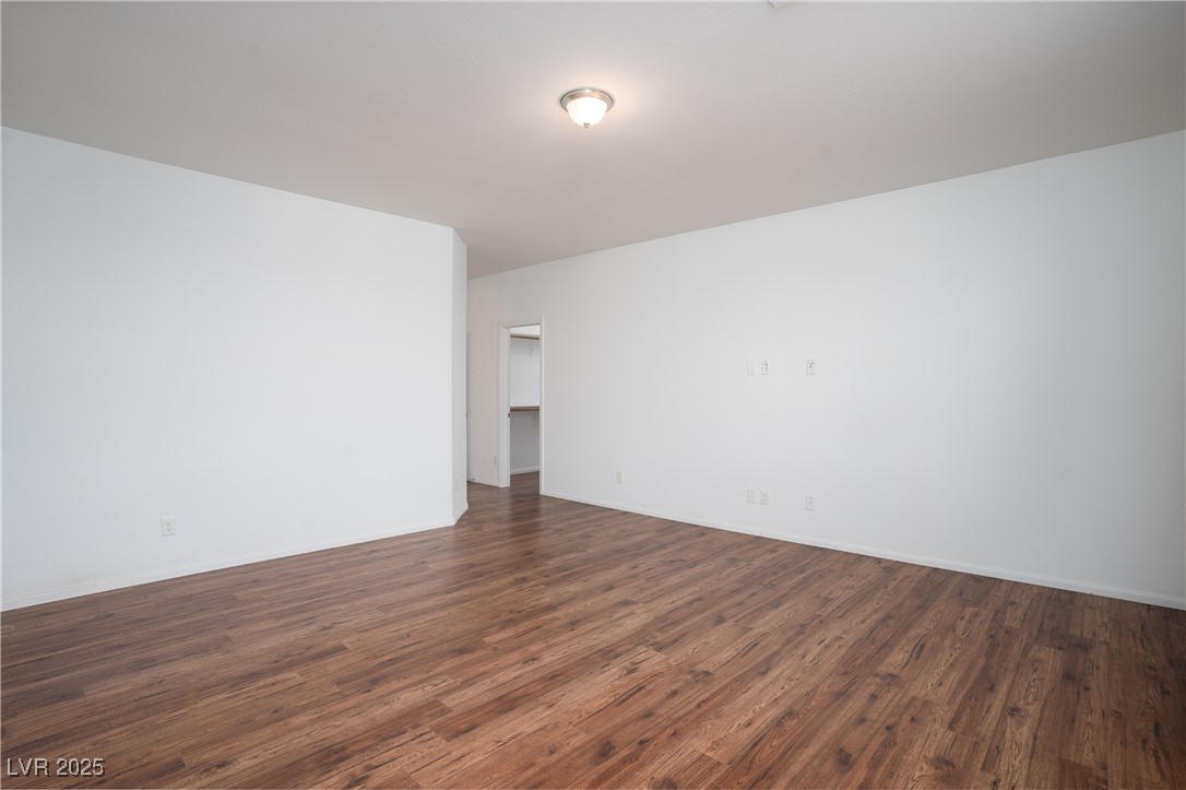 7664 Mallard Bay Avenue