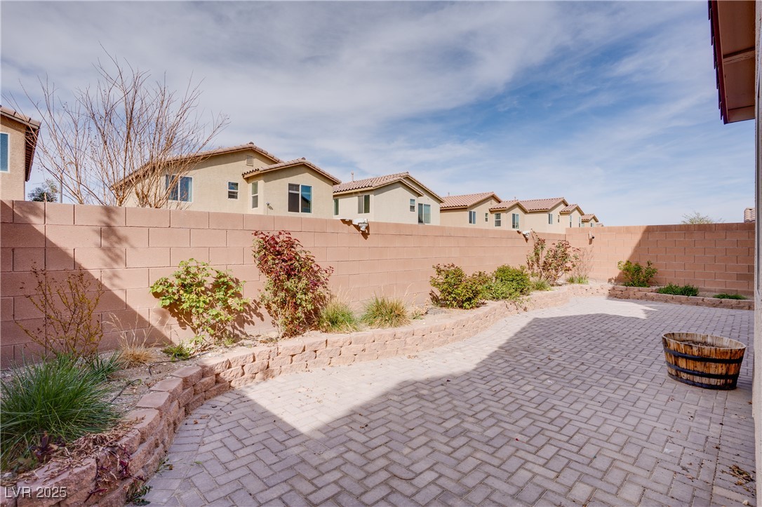 7664 Mallard Bay Avenue