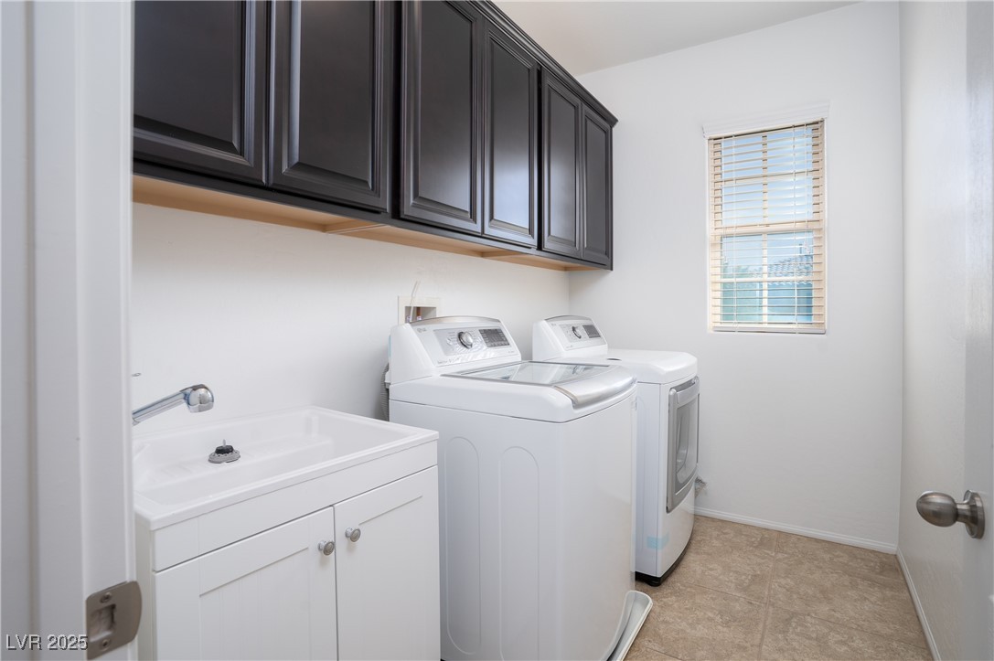 7664 Mallard Bay Avenue