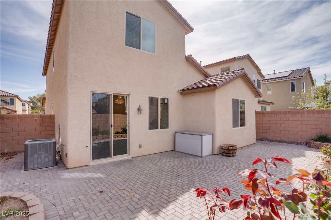 7664 Mallard Bay Avenue