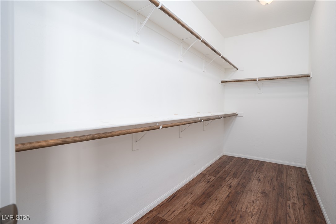 7664 Mallard Bay Avenue