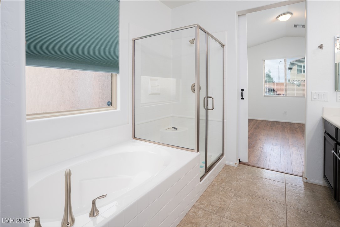 7664 Mallard Bay Avenue