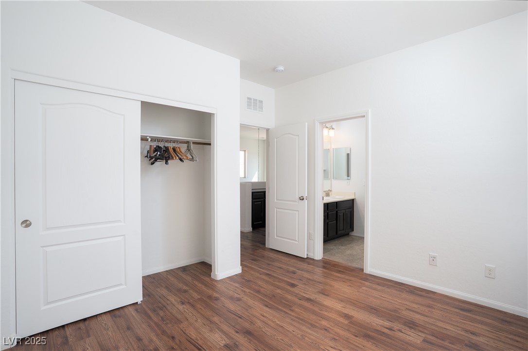 7664 Mallard Bay Avenue