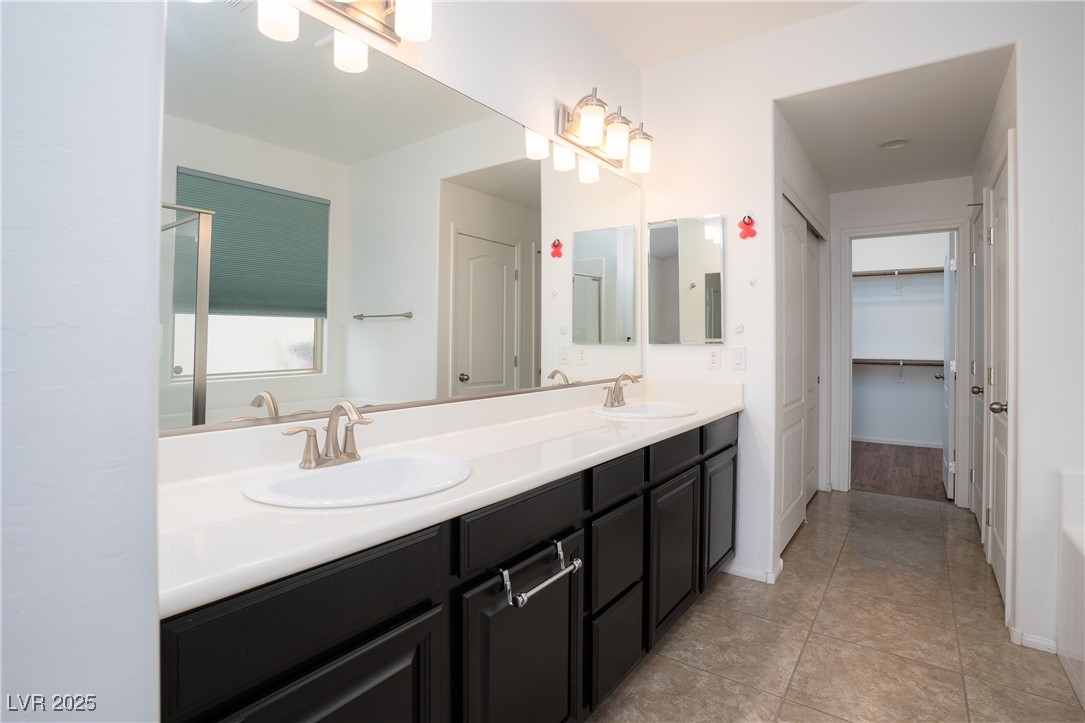 7664 Mallard Bay Avenue