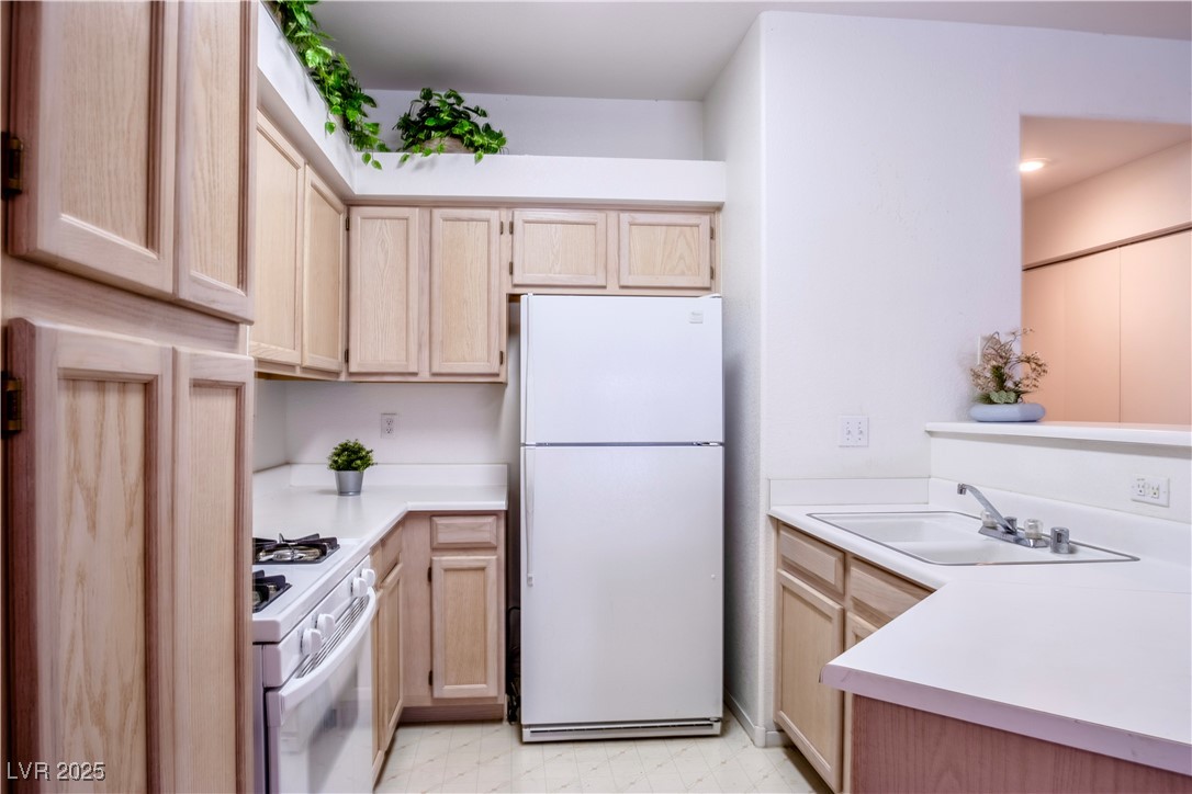 5415 West Harmon Avenue 1119