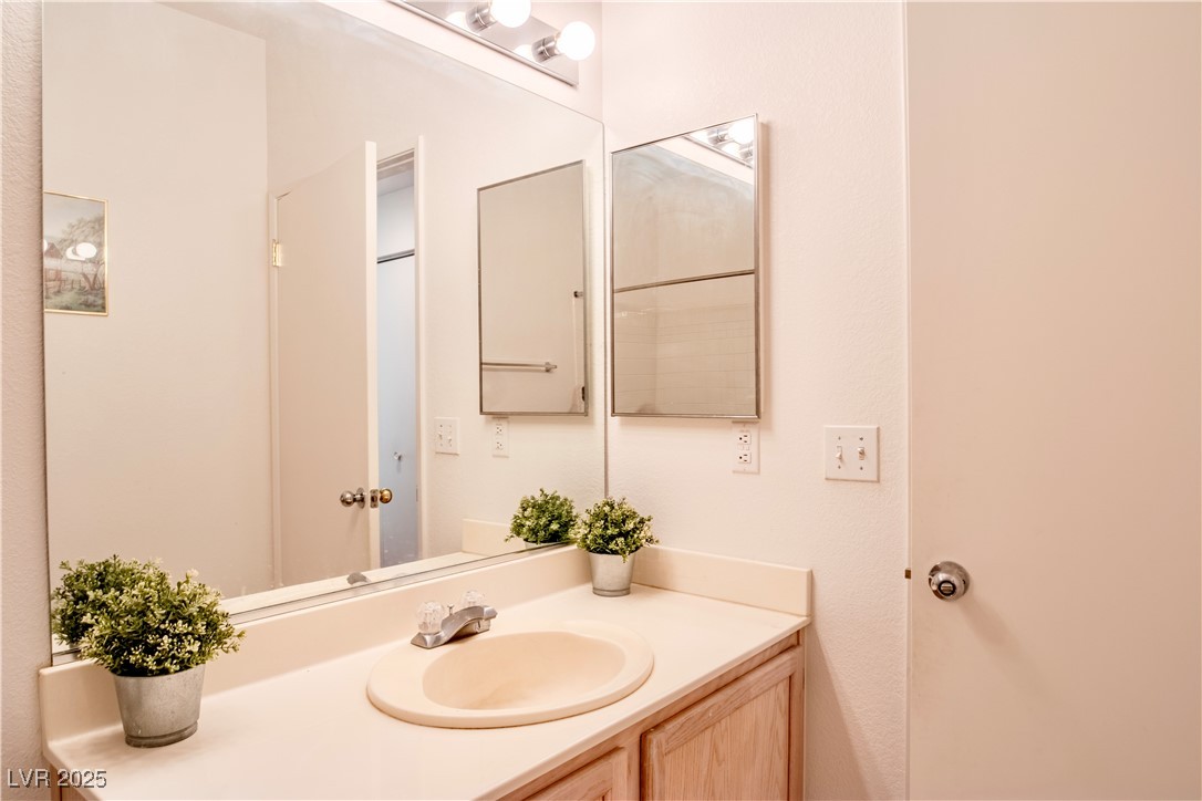 5415 West Harmon Avenue 1119