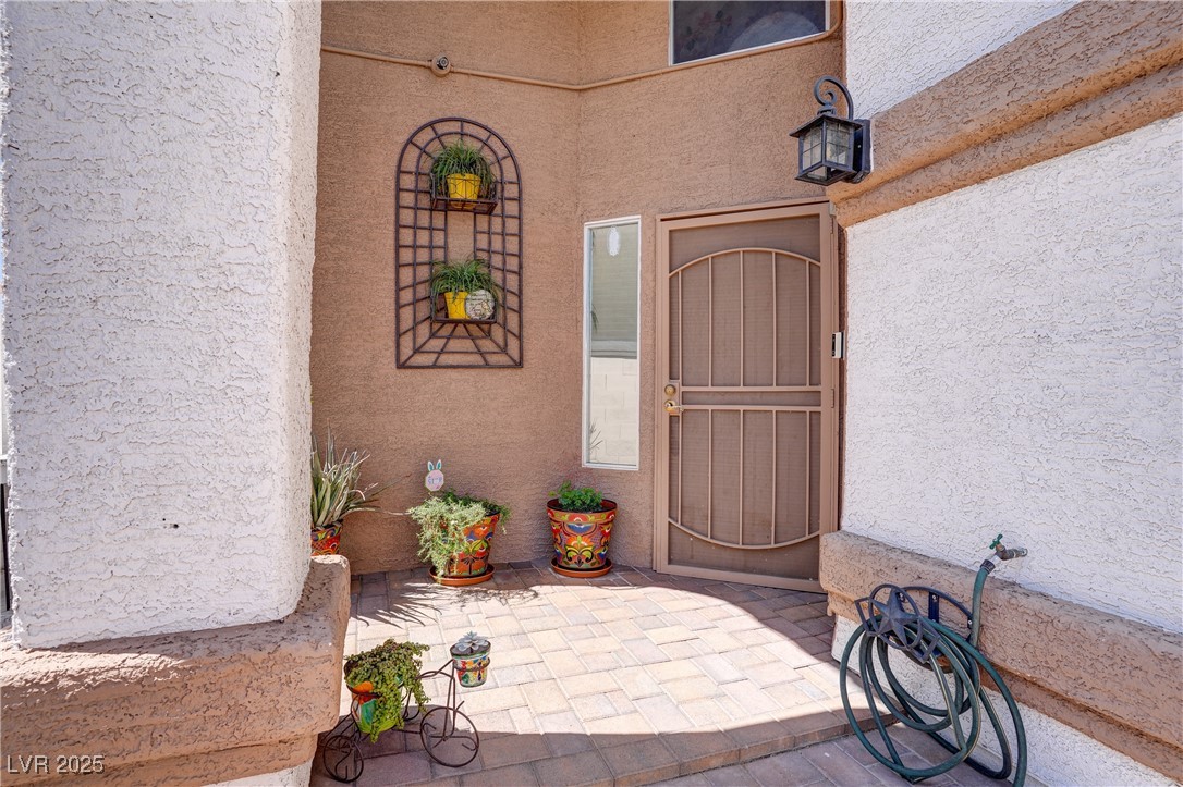 5325 Sandstone Drive