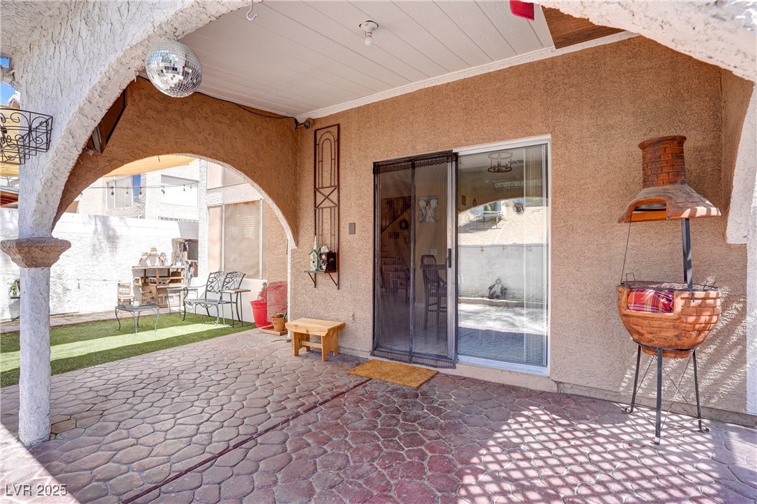 5325 Sandstone Drive
