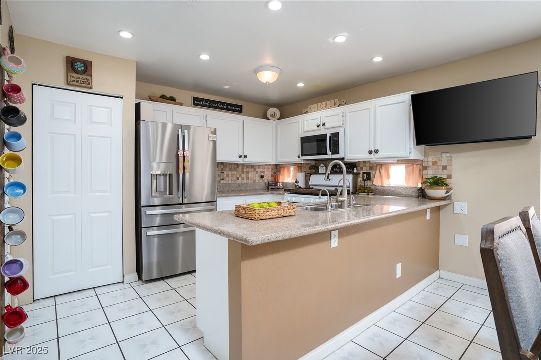 5325 Sandstone Drive