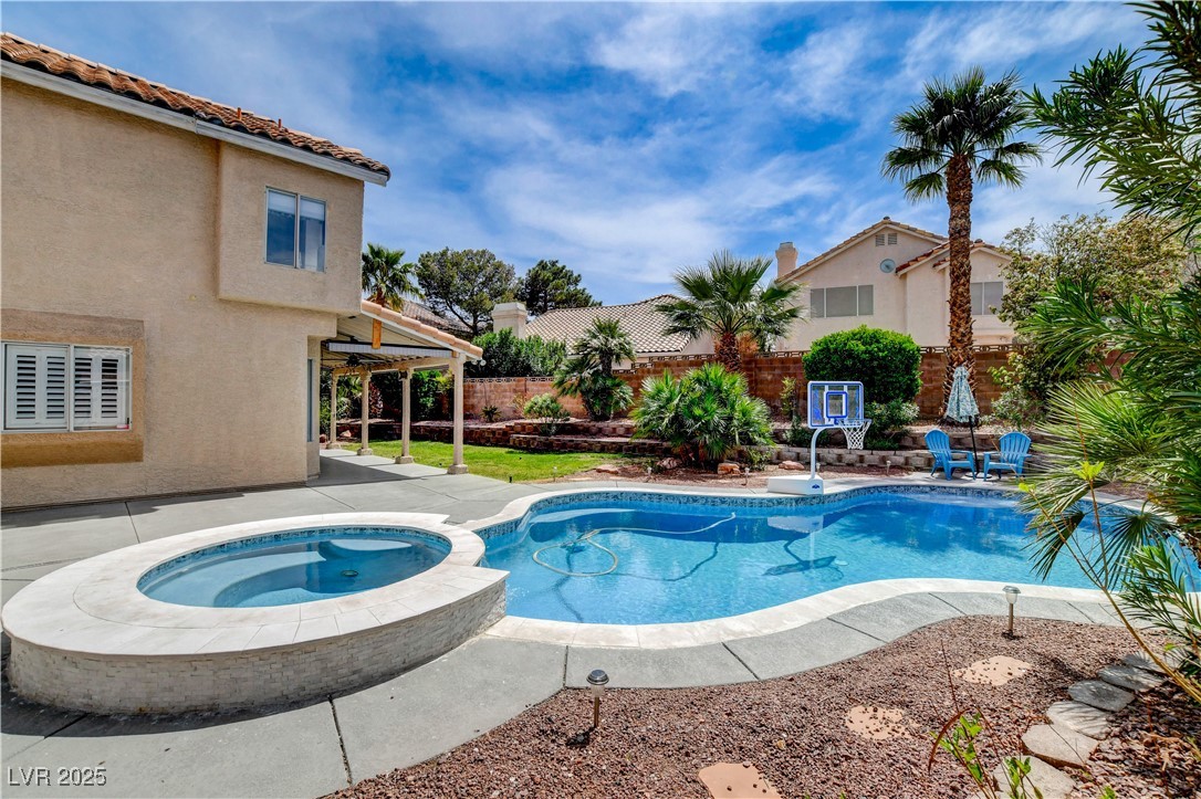2401 Rice Flower Circle