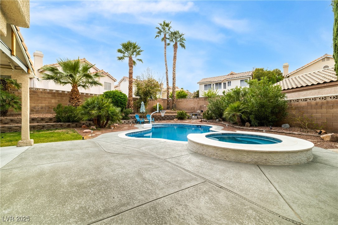 2401 Rice Flower Circle