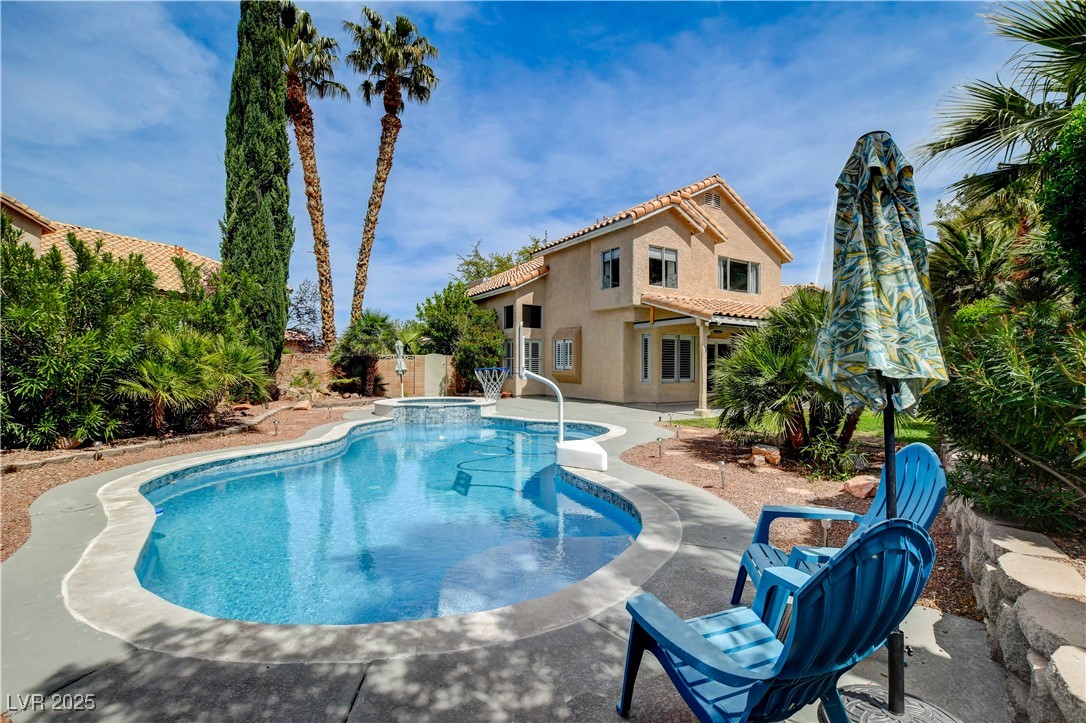 2401 Rice Flower Circle