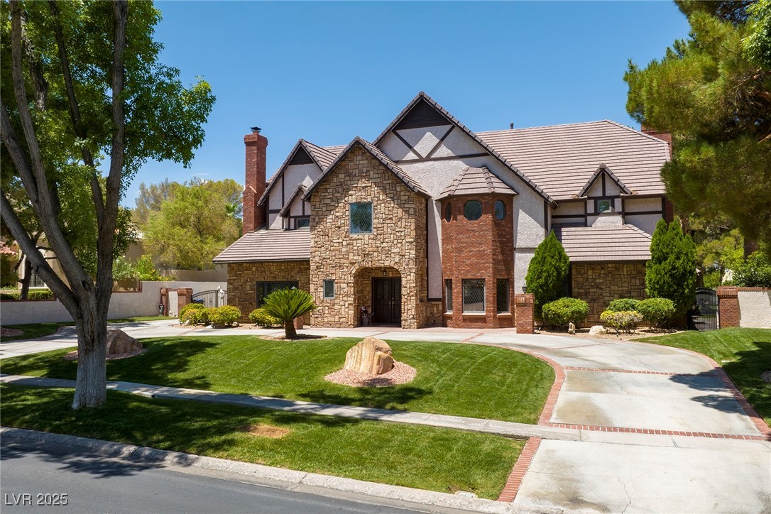 30 Quail Hollow Drive