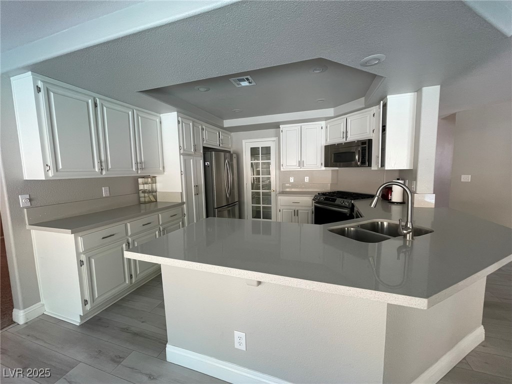 8312 Aqua Spray Avenue