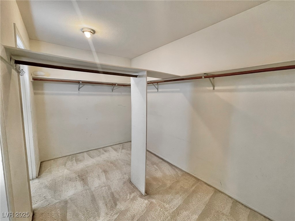 8312 Aqua Spray Avenue