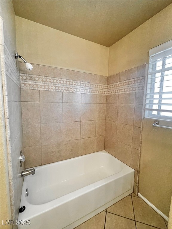 8312 Aqua Spray Avenue