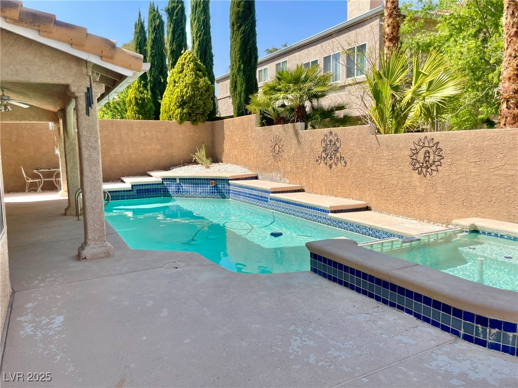 8312 Aqua Spray Avenue