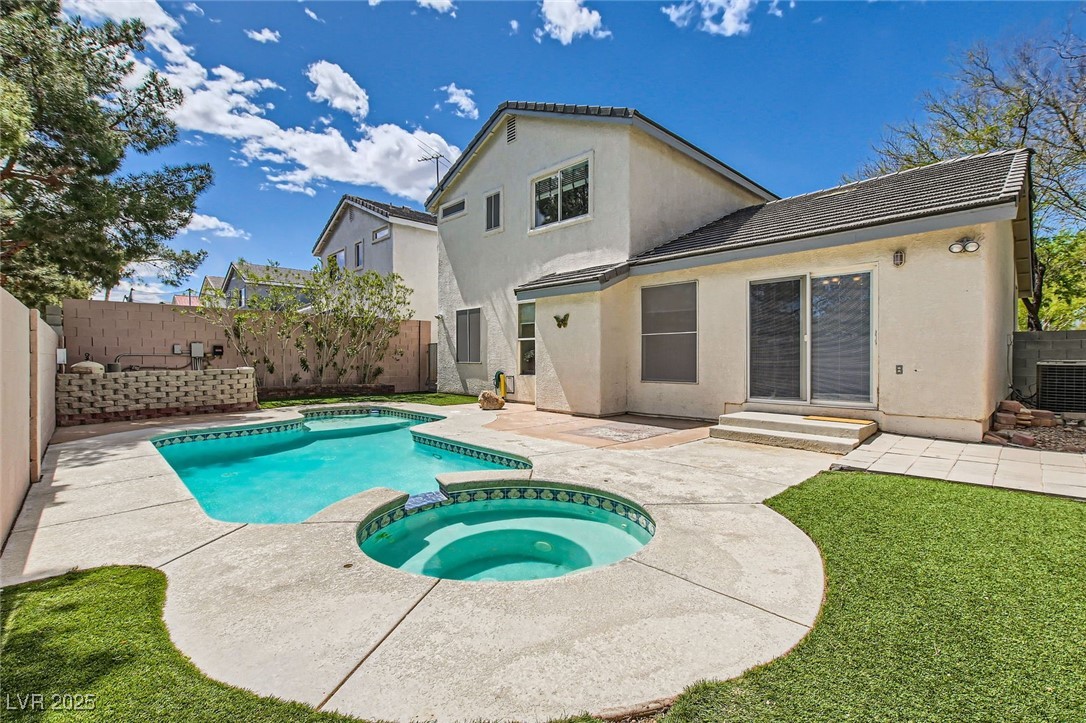 7644 Natures Song Street