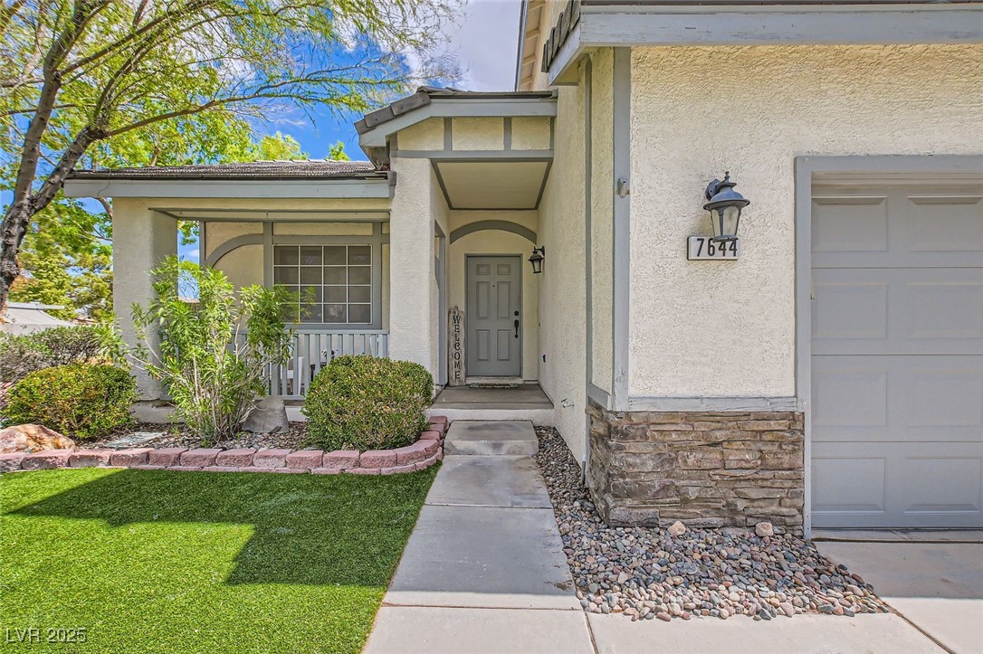 7644 Natures Song Street