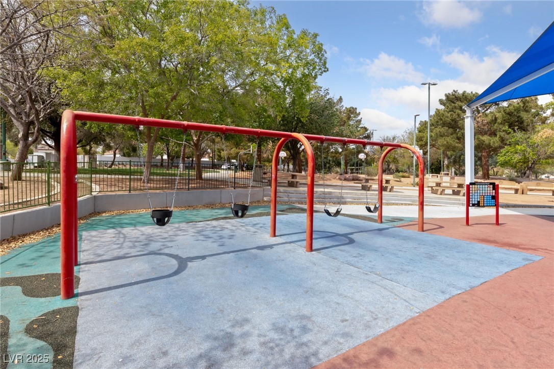 274 Pear Meadow Street