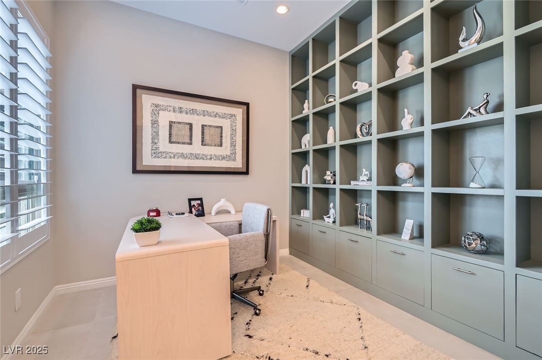 6712 Iron Square Street