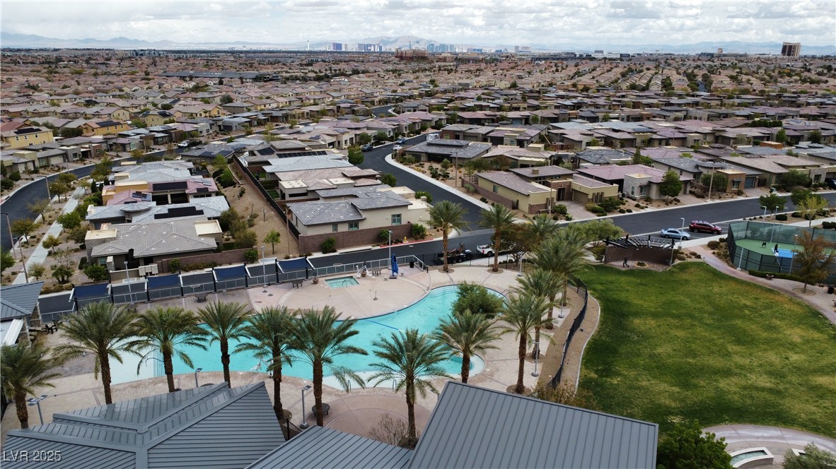 6712 Iron Square Street