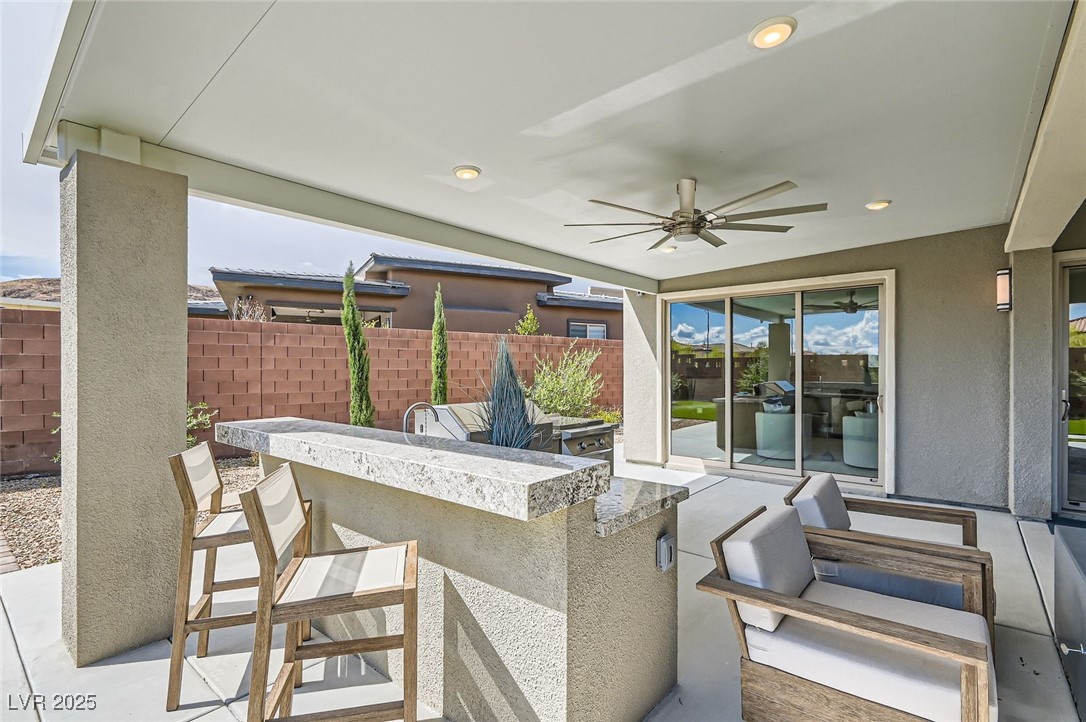 6712 Iron Square Street