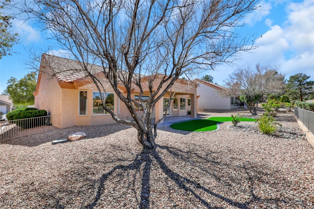 9524 Sundial Drive