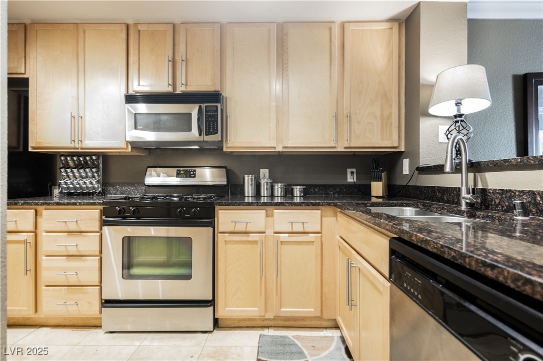 230 East Flamingo Road 212