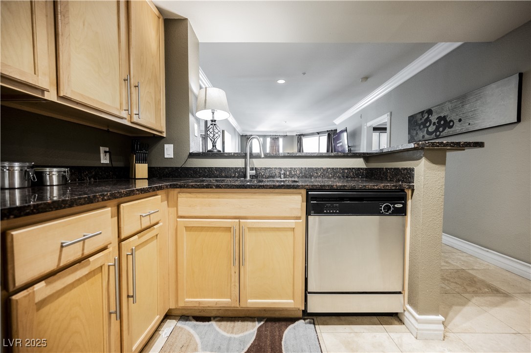 230 East Flamingo Road 212