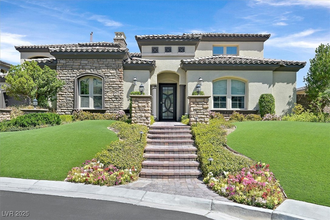 10 Olympia Outlook Drive