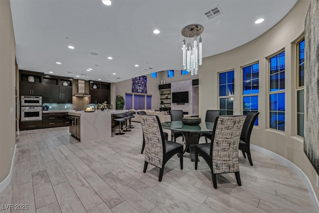 10 Olympia Outlook Drive