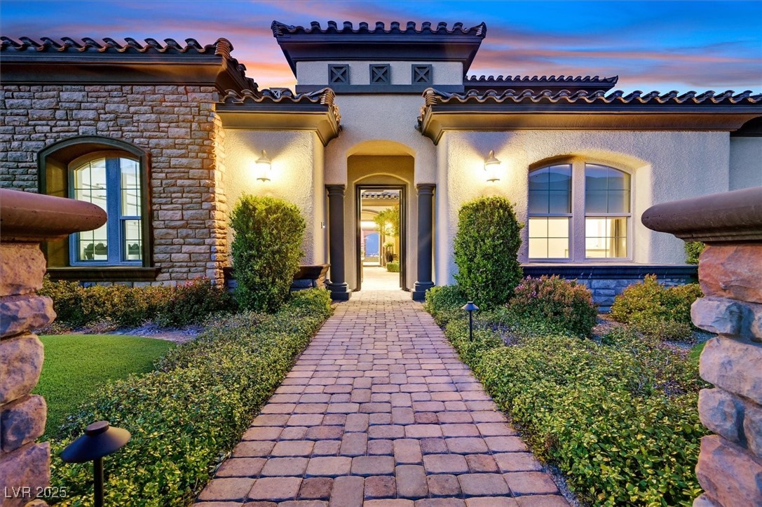 10 Olympia Outlook Drive