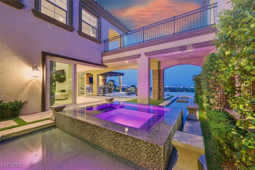 10 Olympia Outlook Drive