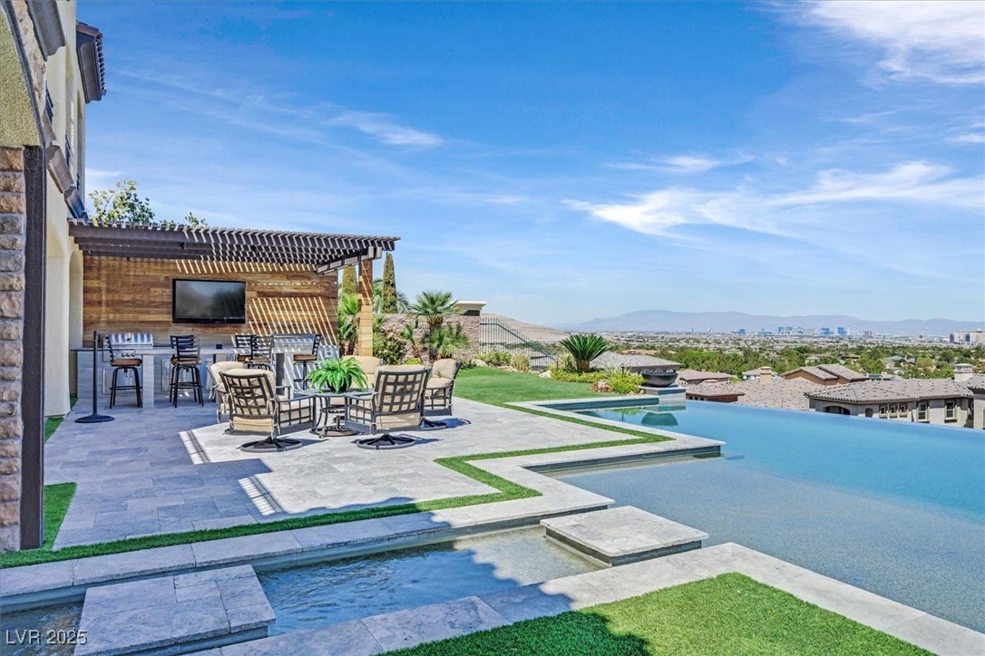 10 Olympia Outlook Drive