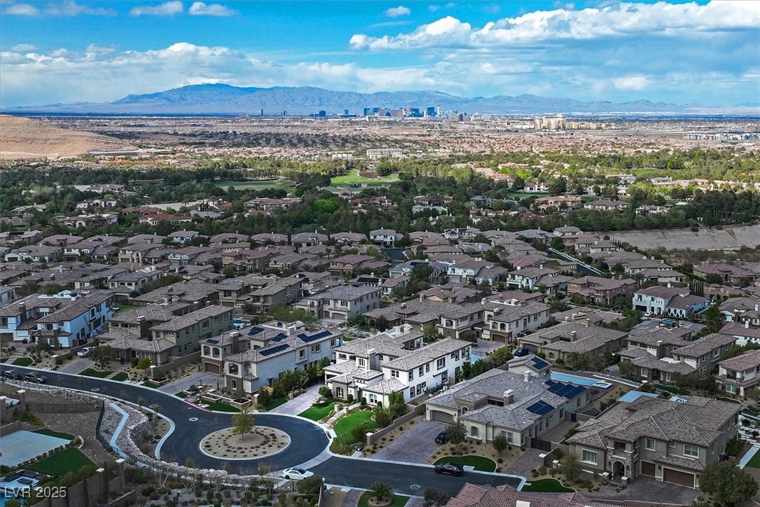 10 Olympia Outlook Drive