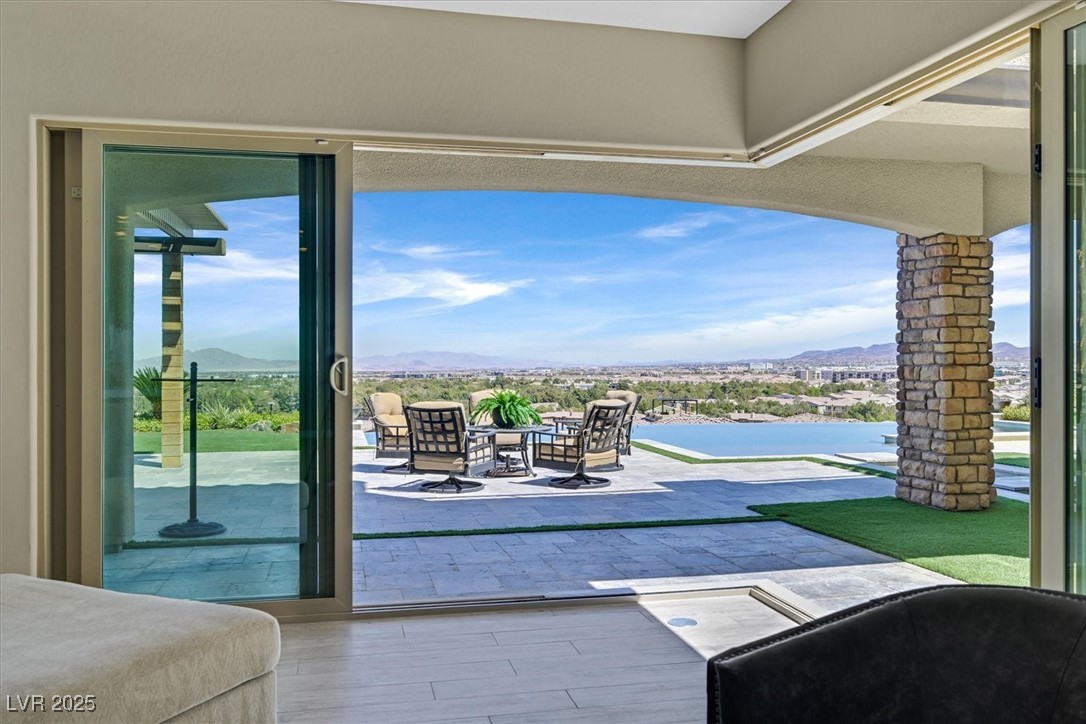 10 Olympia Outlook Drive