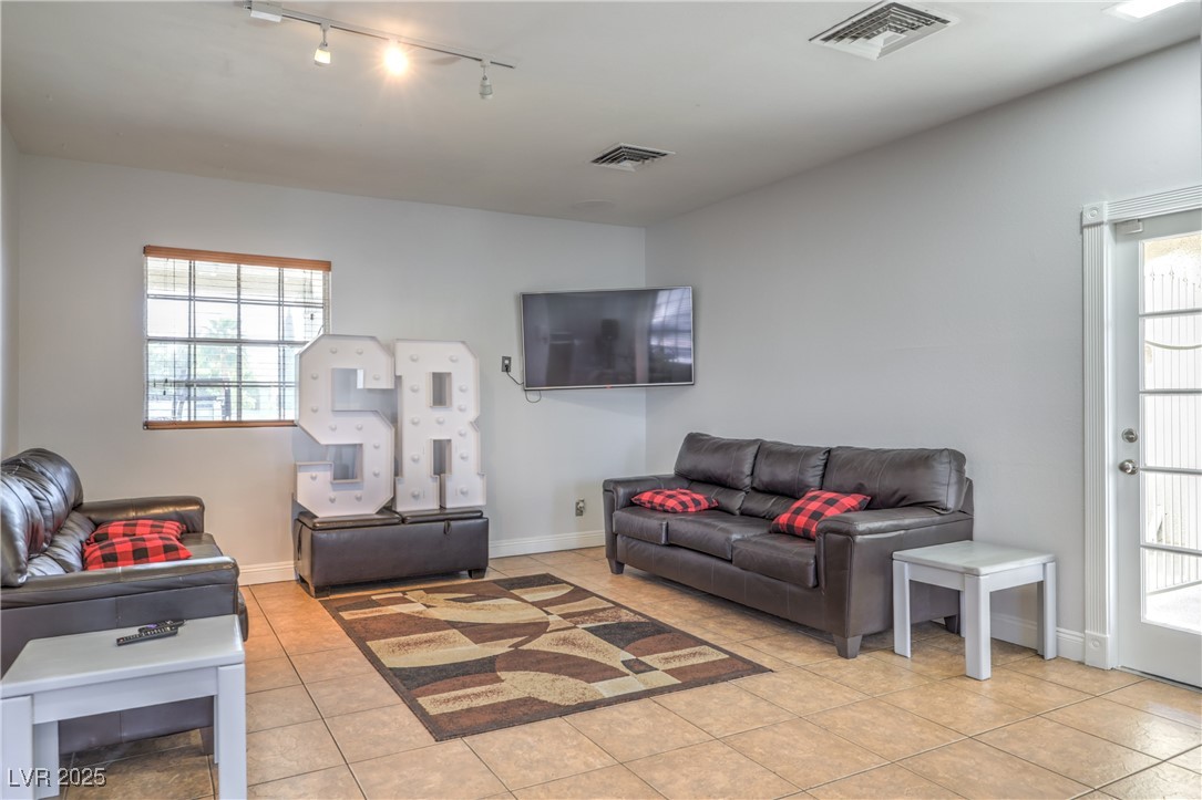 2744 Ironside Drive