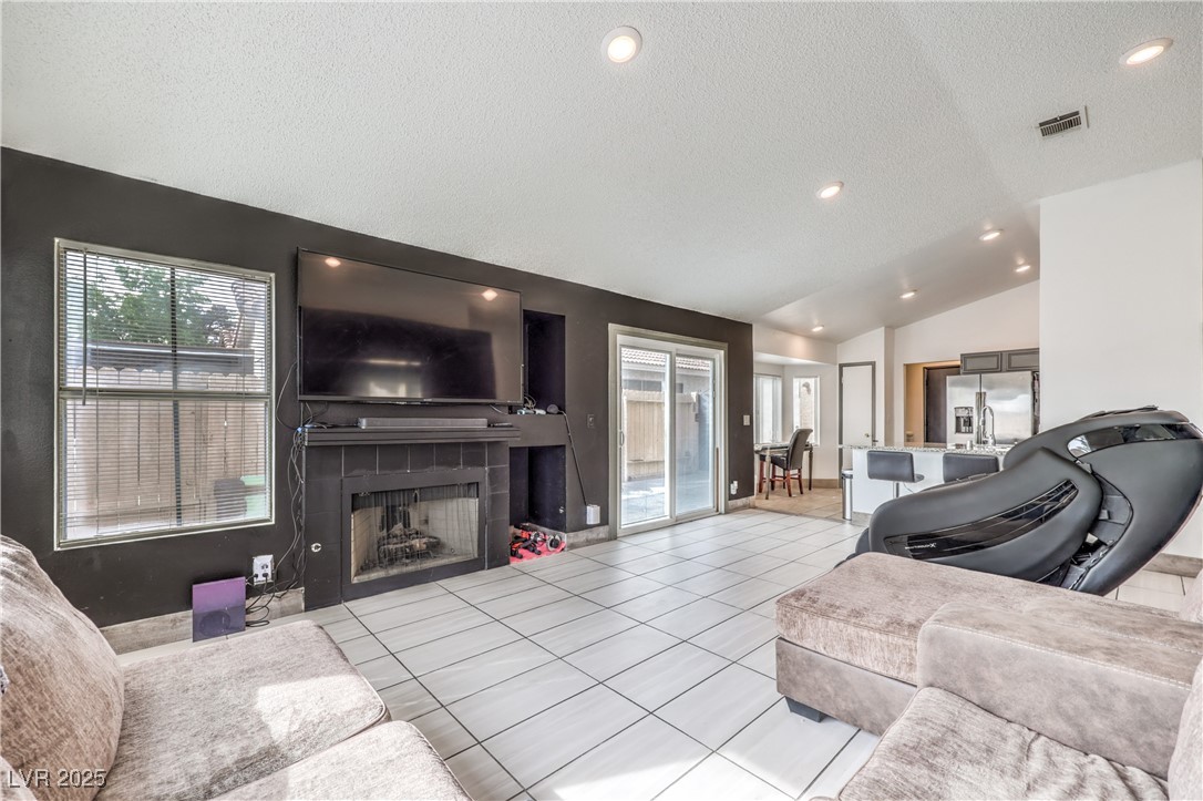 2744 Ironside Drive