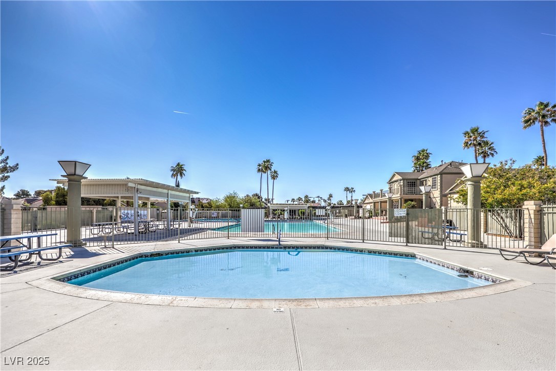 2744 Ironside Drive