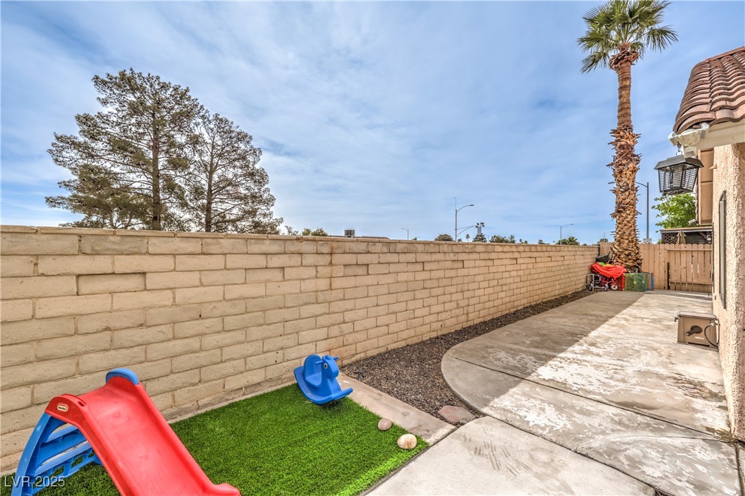 2744 Ironside Drive