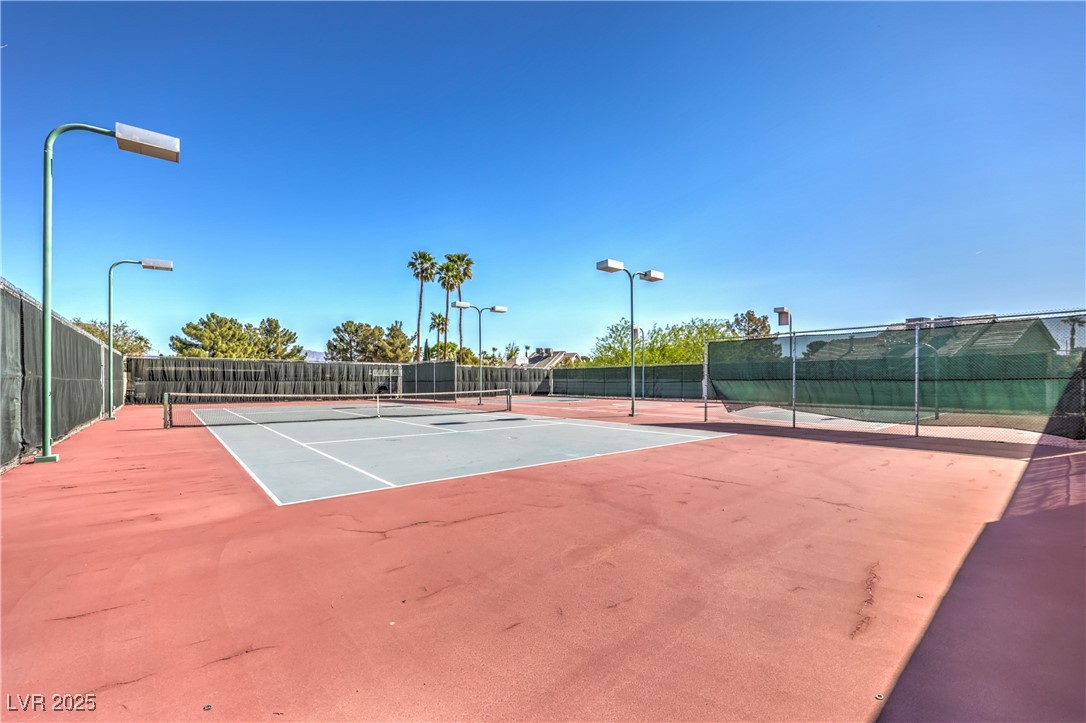 2744 Ironside Drive