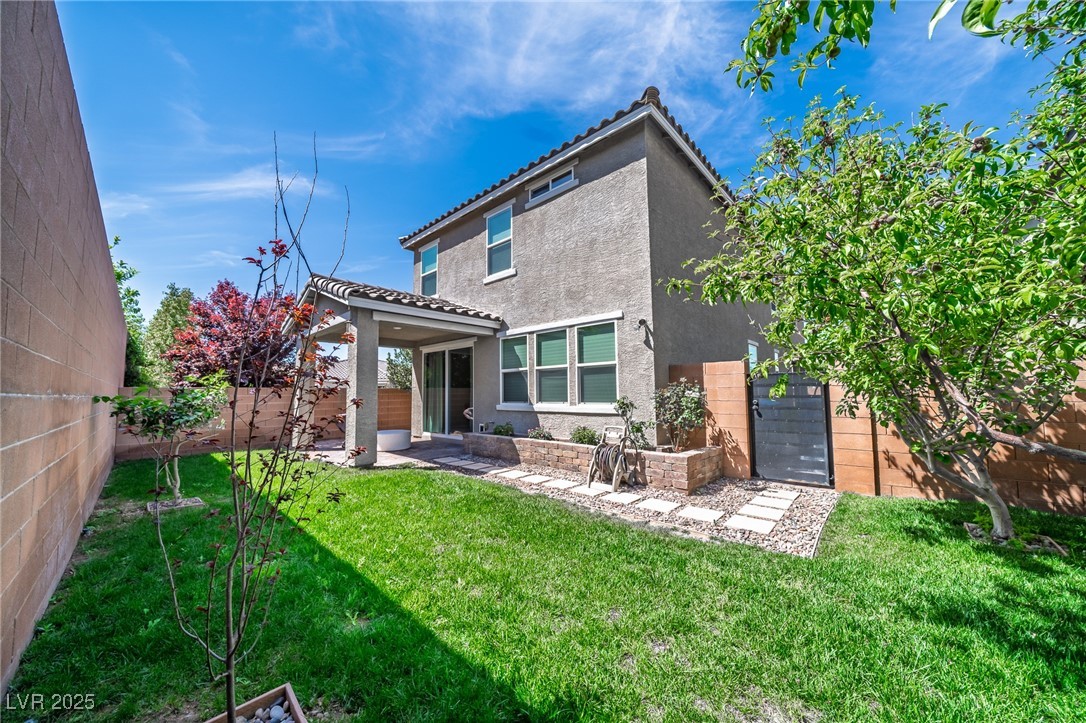 8781 Cotovia Avenue