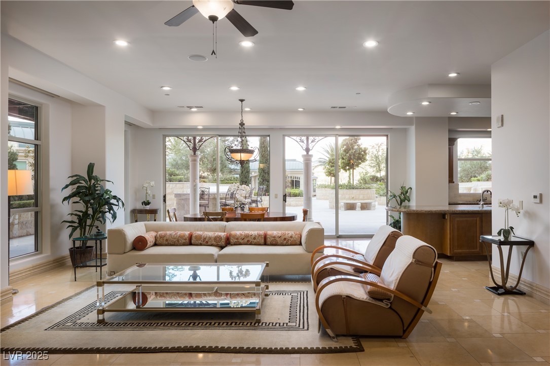 9101 Alta Drive 101