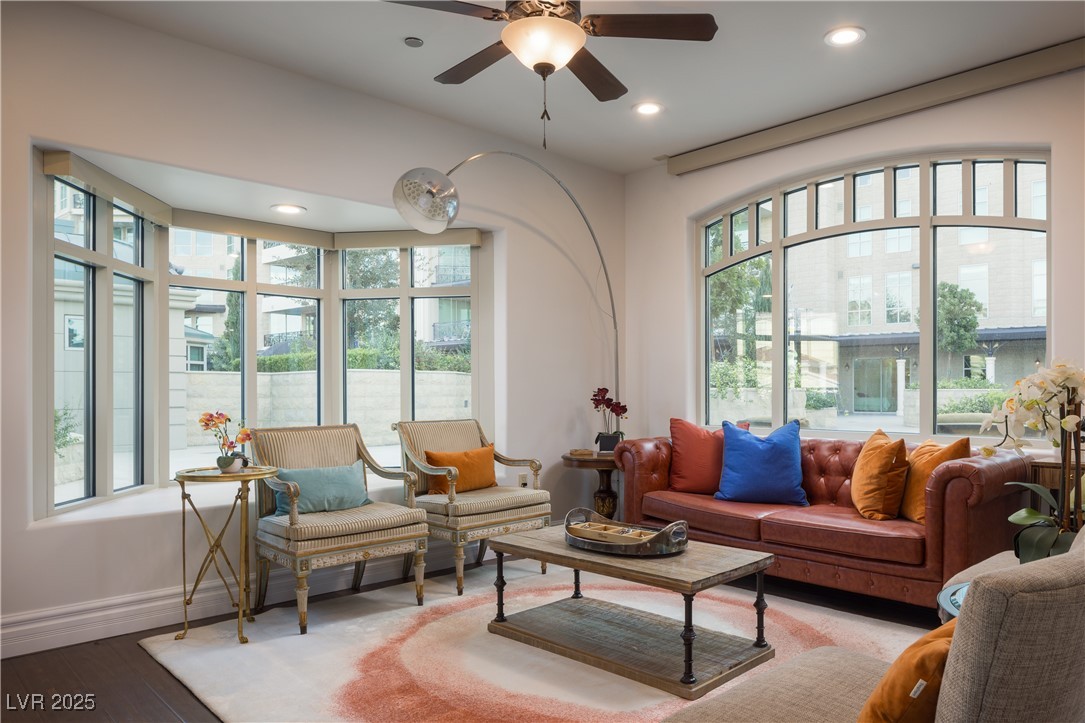 9101 Alta Drive 101