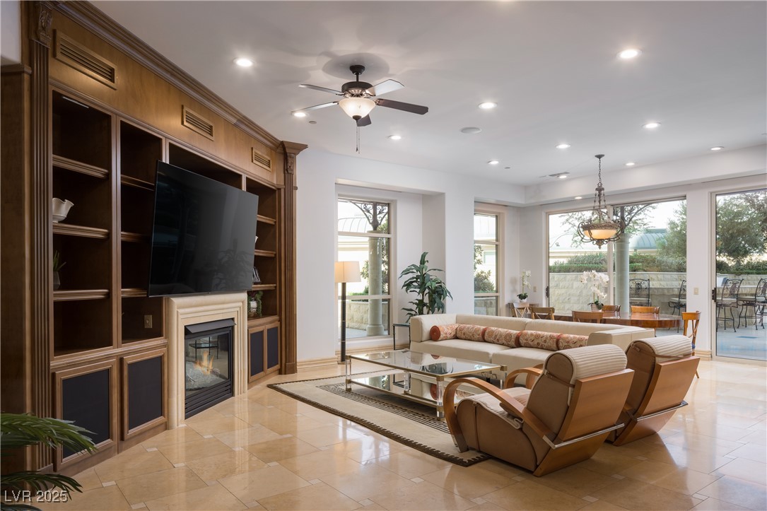 9101 Alta Drive 101