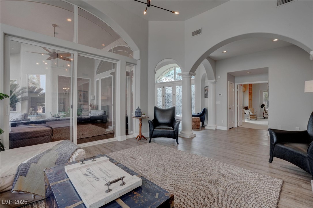 4594 Blue Mesa Way