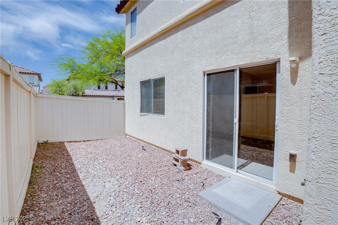 8174 Amphora Street