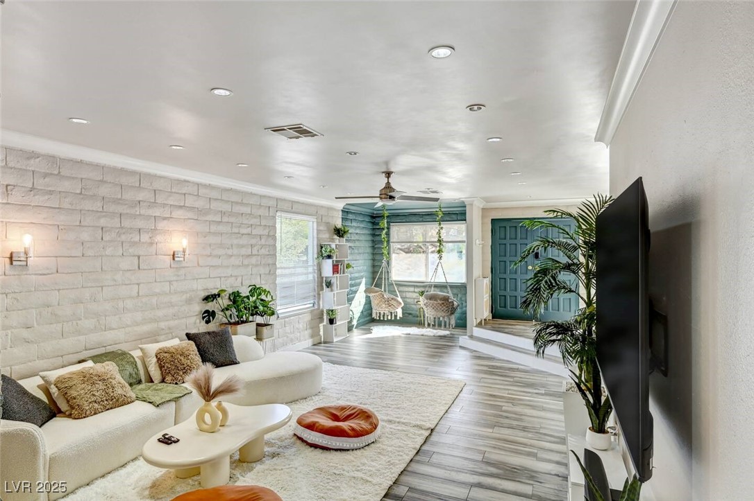 4012 Vegas Drive